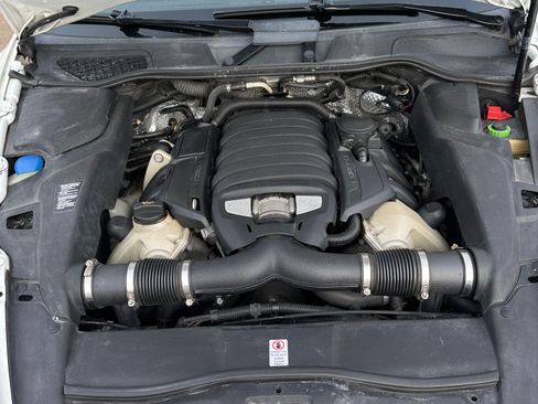 Used 2013 Porsche Cayenne GTS image 16