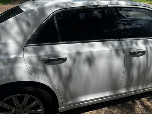 Used 2013 Chrysler 300 C RWD image 12