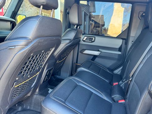 Used 2022 Ford Bronco Badlands image 5