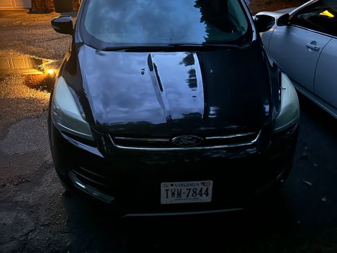 Used 2013 Ford Escape Titanium w/ Parking Technology Pkg image 2