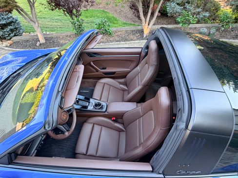 Used 2026 Porsche 911 Targa 4 GTS AWD/4WD image 2