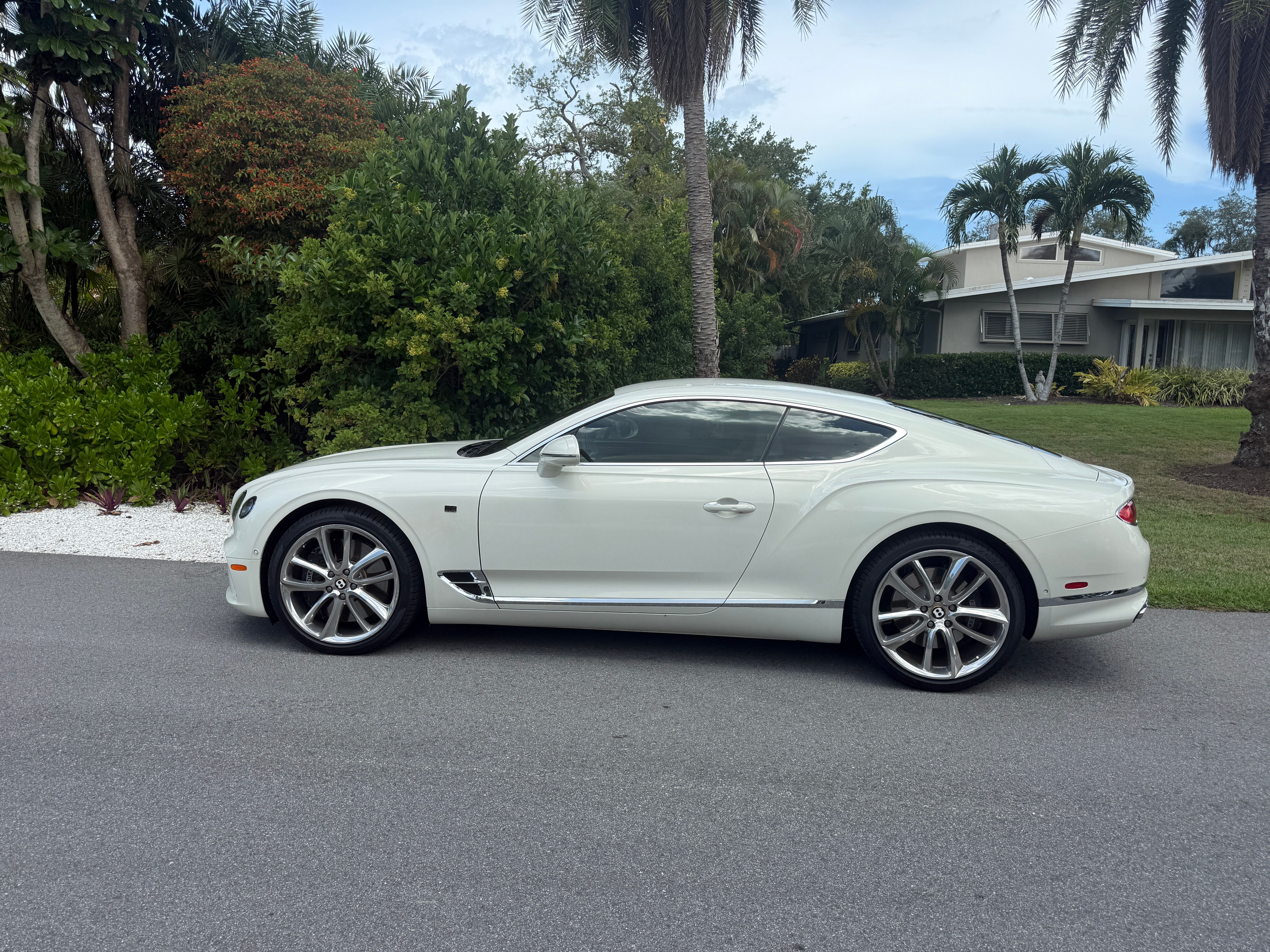 Used 2020 Bentley Continental GT V8 AWD/4WD image 8