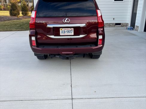 Used 2010 Lexus GX 460 image 4