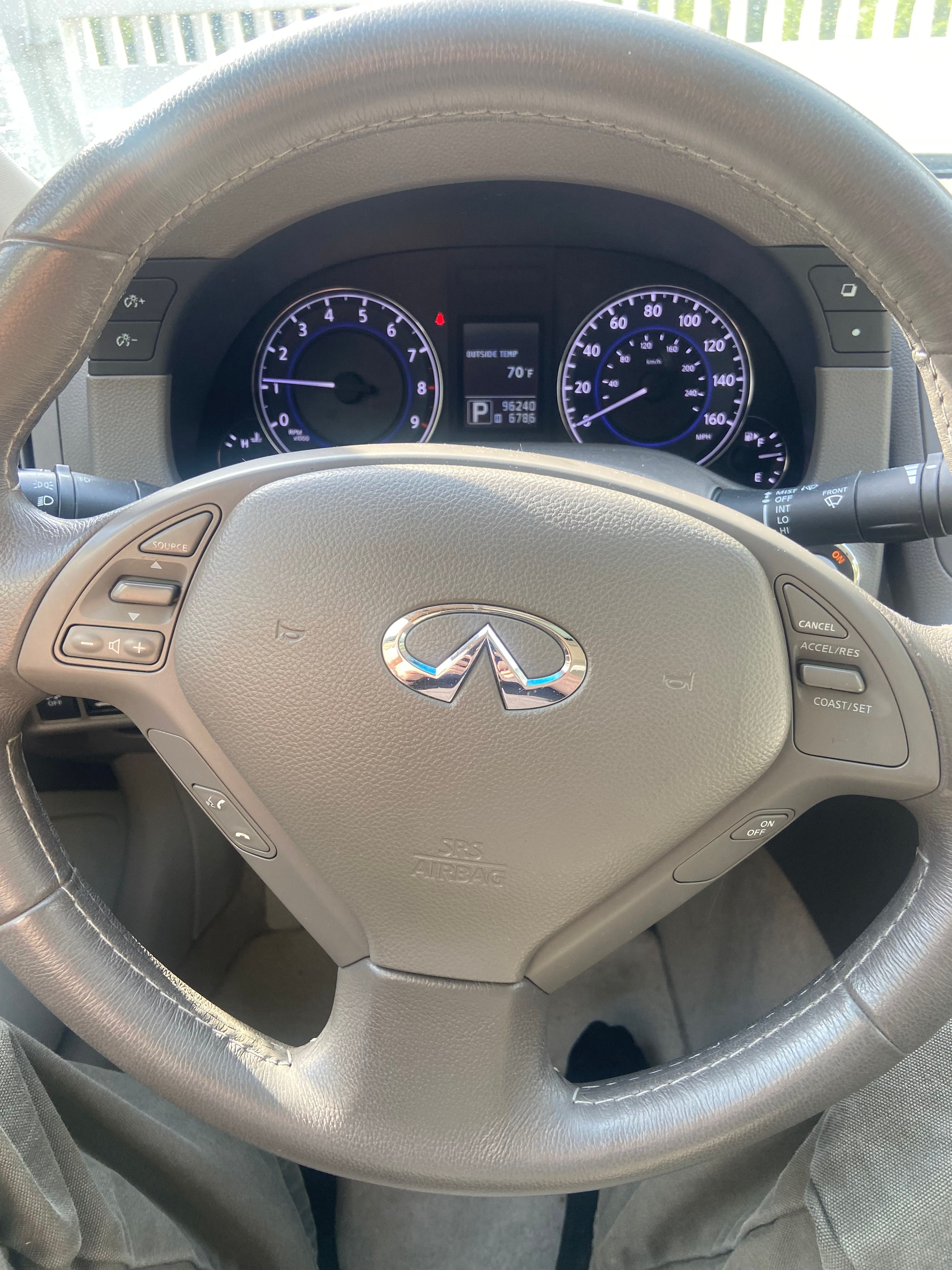 Used 2013 INFINITI G37 x Sedan w/ Premium Pkg AWD/4WD image 6