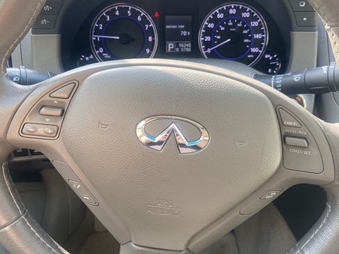 Used 2013 INFINITI G37 x Sedan w/ Premium Pkg AWD/4WD image 6