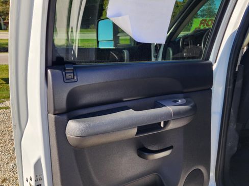 Used 2011 Chevrolet Silverado 1500 LT w/ All-Star Edition image 11