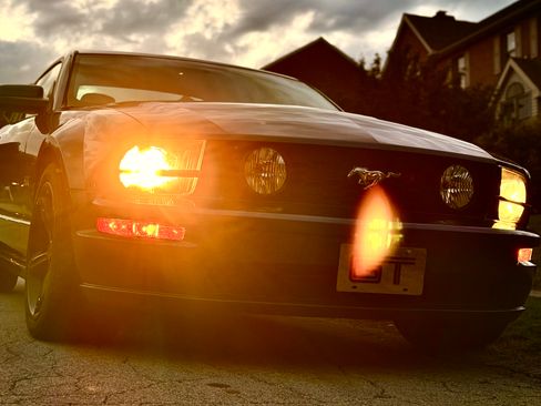 Used 2005 Ford Mustang GT RWD image 16