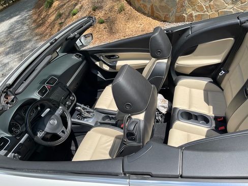 Used 2015 Volkswagen Eos Final Edition image 20