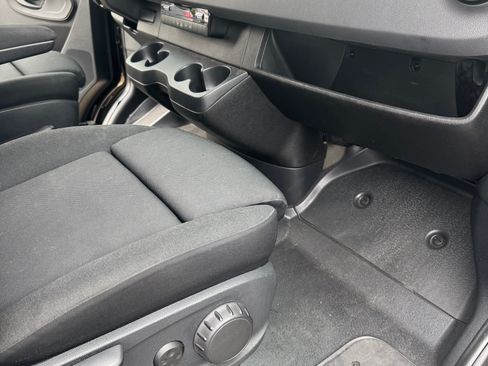 Used 2019 Mercedes-Benz Sprinter 144 image 12