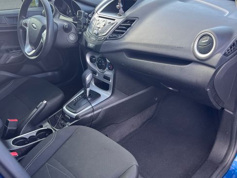 Used 2019 Ford Fiesta SE image 8