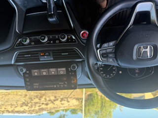 Used 2018 Honda Accord Touring image 6