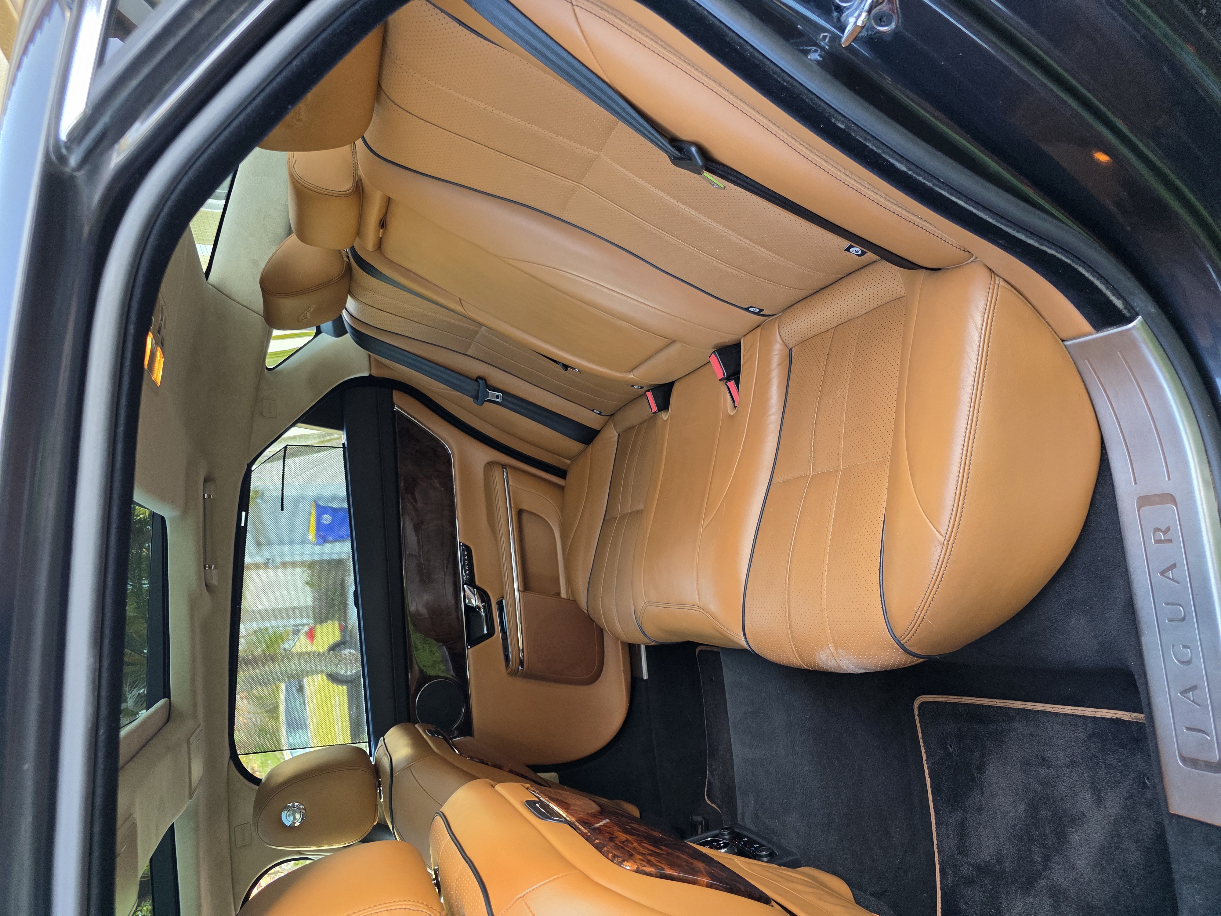 Used 2011 Jaguar XJ L RWD image 25