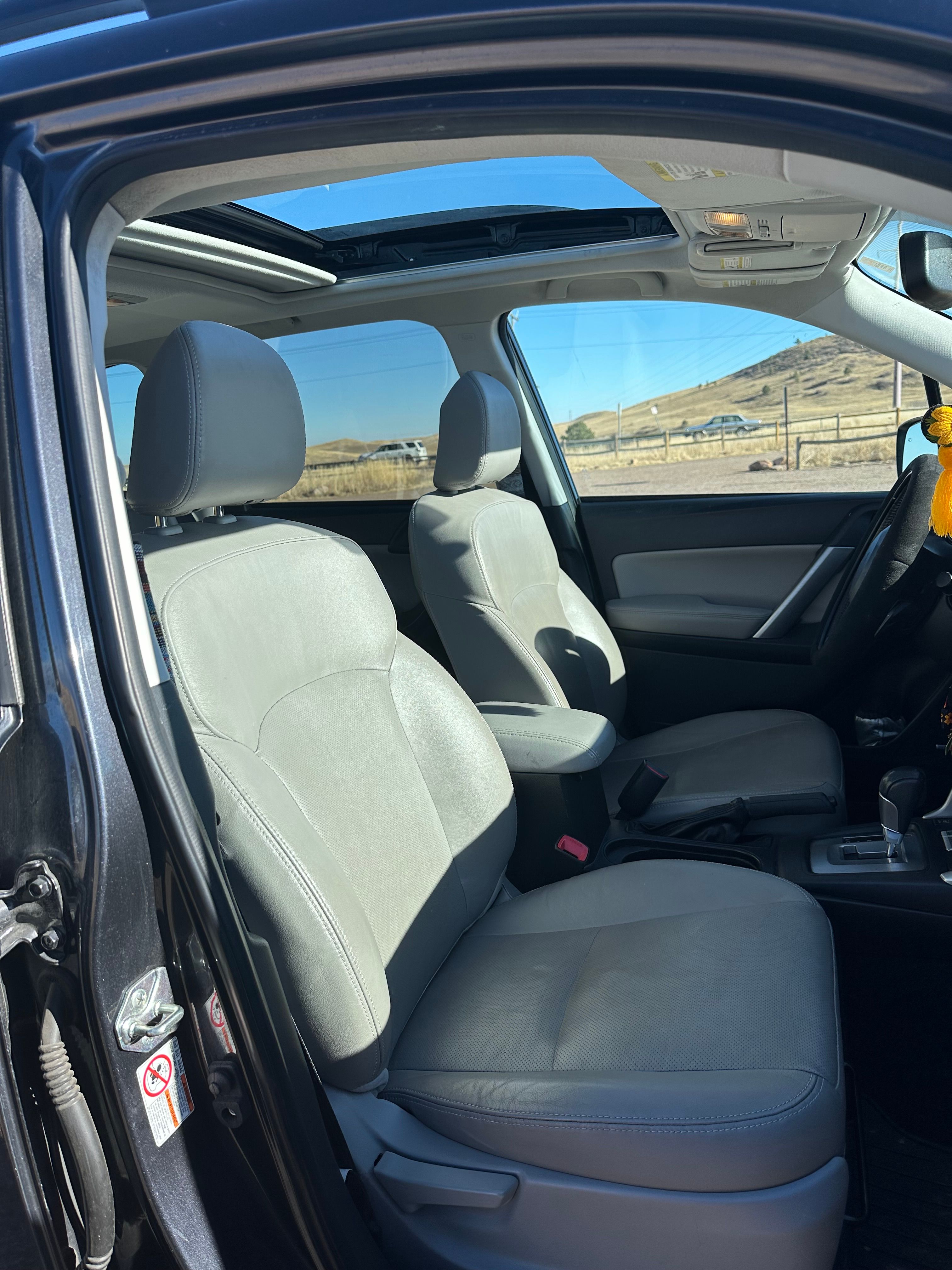 Used 2014 Subaru Forester 2.5i Touring AWD/4WD image 4
