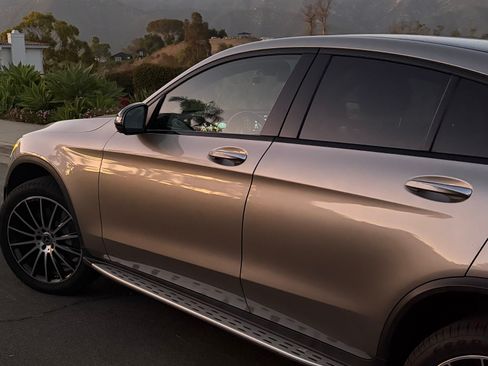 Used 2020 Mercedes-Benz GLC 300 4MATIC Coupe image 5