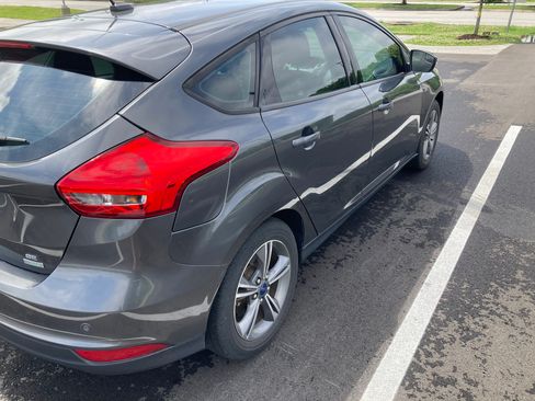 Used 2016 Ford Focus SE FWD image 5