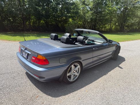 Used 2004 BMW 330Ci Convertible RWD image 4