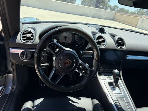 Used 2025 Porsche 718 Cayman S RWD image 21