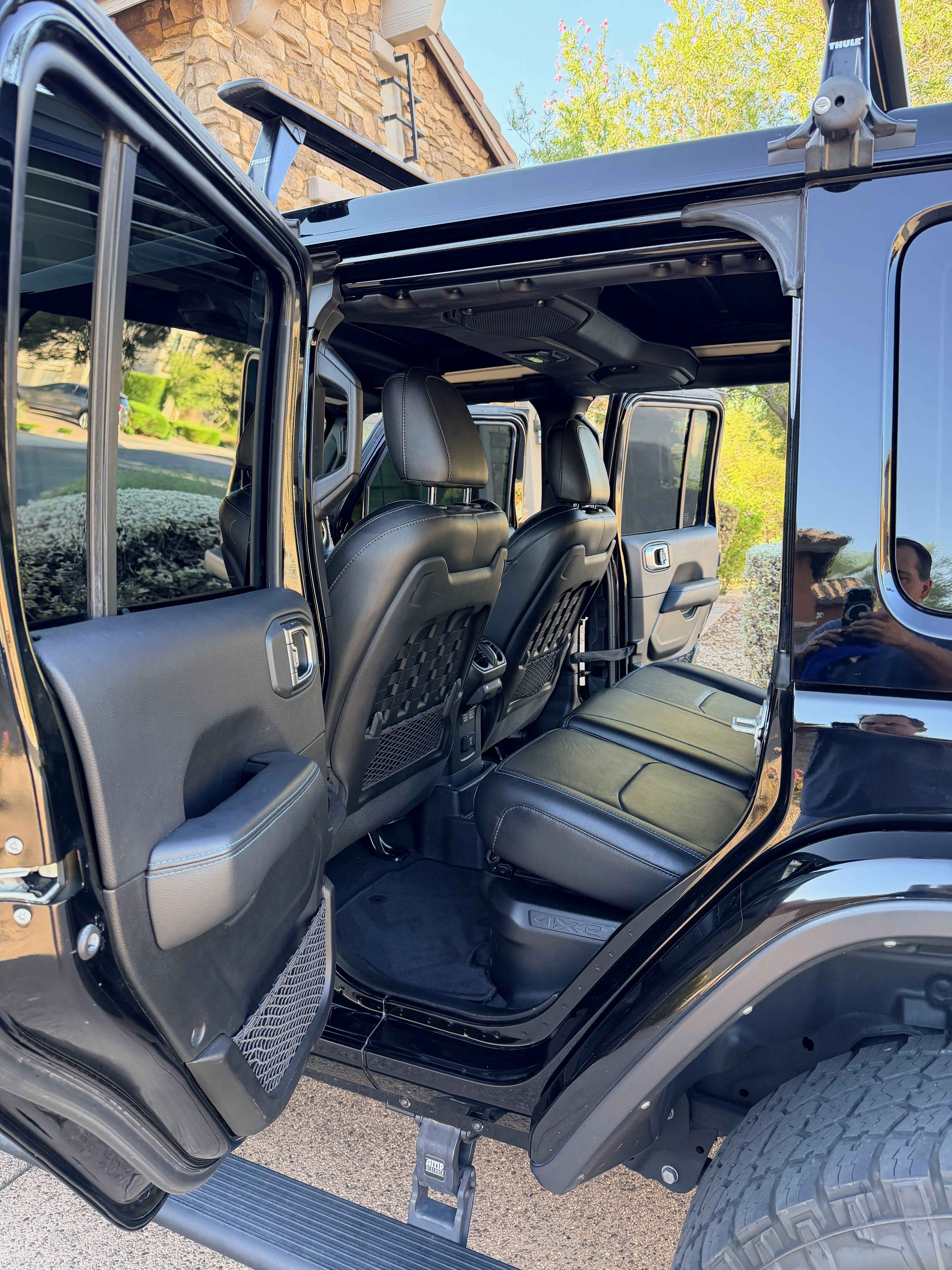 Used 2022 Jeep Wrangler Unlimited Rubicon 4xe w/ Steel Bumper Group AWD/4WD image 11