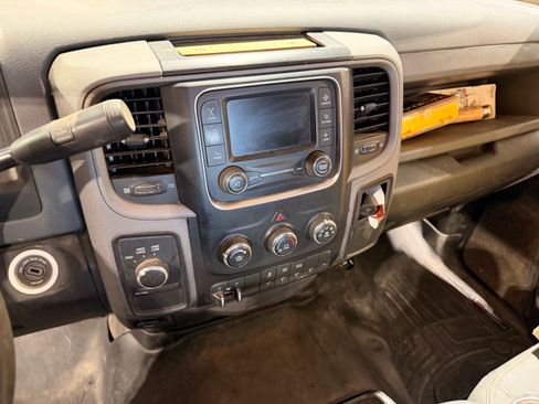 Used 2015 RAM 3500 Tradesman w/ Chrome Appearance Group AWD/4WD image 8