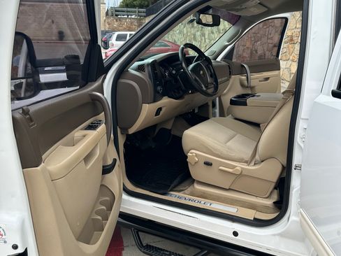 Used 2014 Chevrolet Silverado 2500 LT w/ Z71 Appearance Package image 24