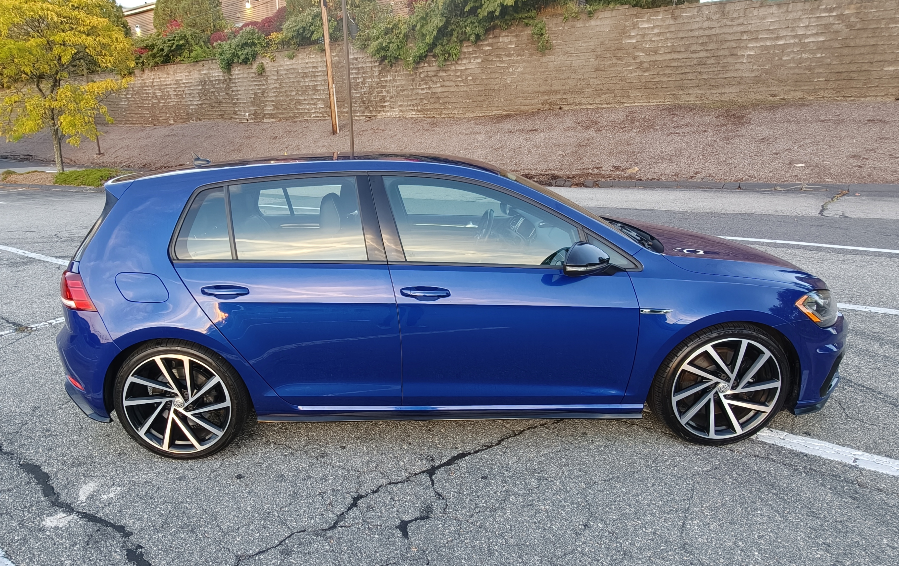Used 2018 Volkswagen Golf 4-Door AWD/4WD image 5
