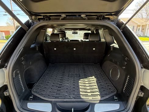 Used 2021 Jeep Grand Cherokee Overland image 10