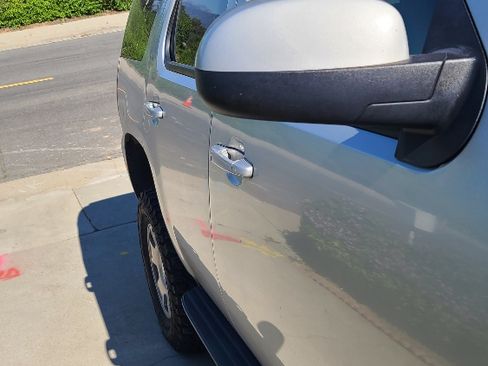 Used 2011 Chevrolet Tahoe LS image 31