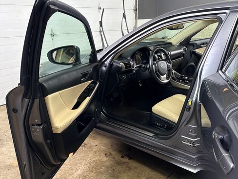 Used 2015 Lexus IS 250 AWD w/ Premium Package image 11