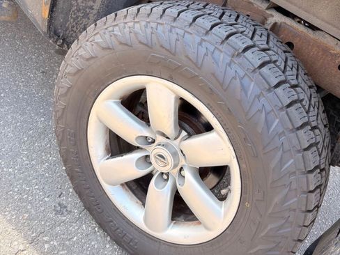 Used 2014 Nissan Titan SV AWD/4WD image 6