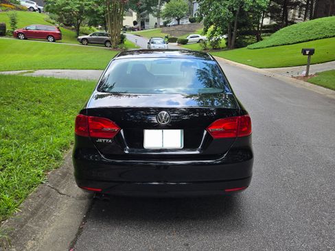 Used 2012 Volkswagen Jetta S FWD image 5