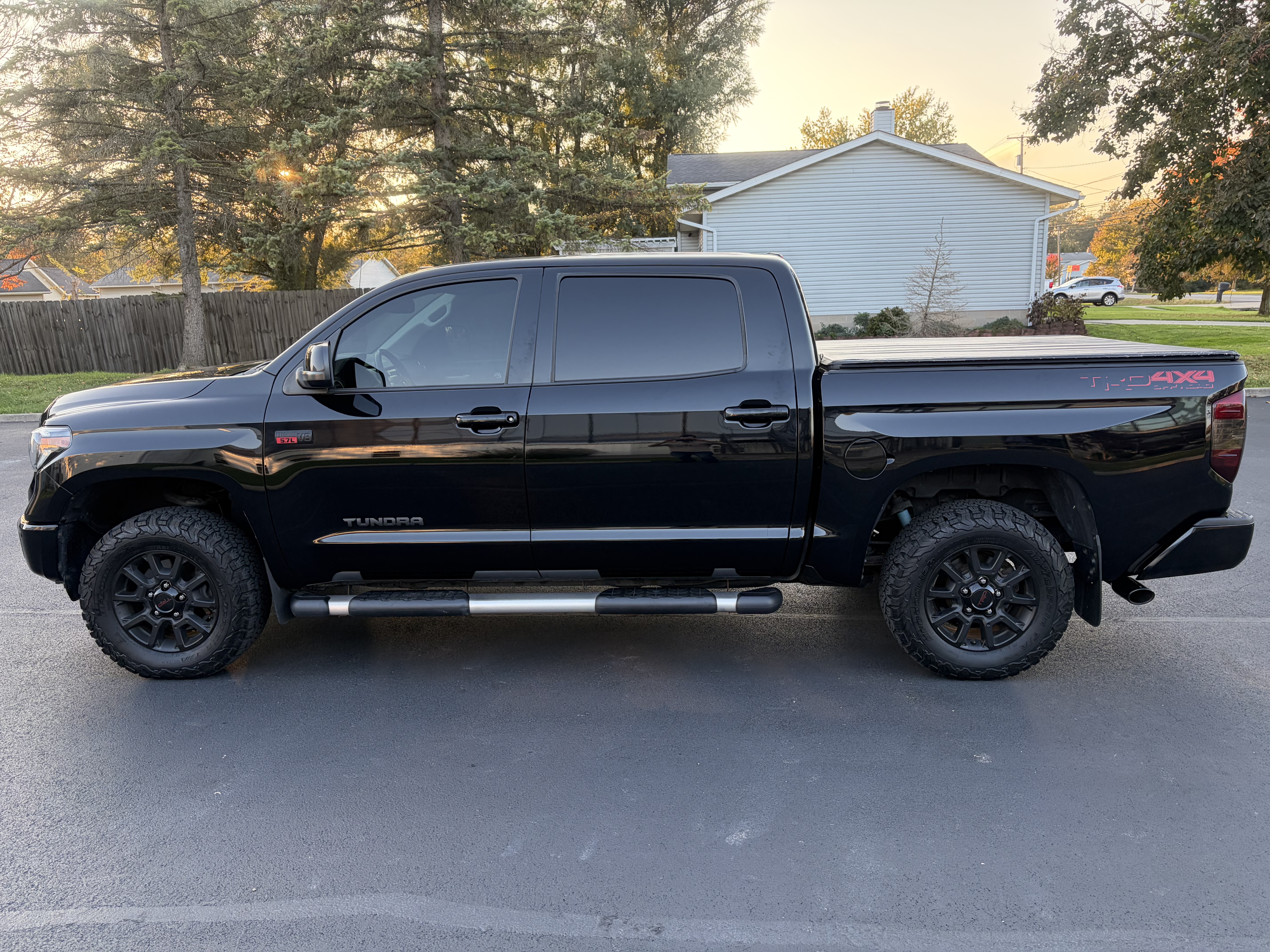 Used 2019 Toyota Tundra Limited w/ Limited Premium Package AWD/4WD image 12