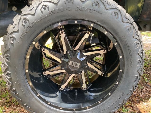 Used 2017 RAM 2500 Laramie AWD/4WD image 4