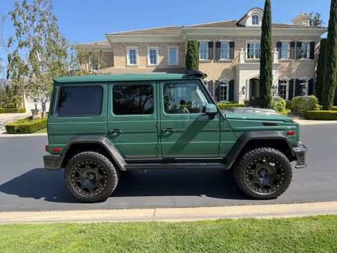 Used 2017 Mercedes-Benz G 550 image 2