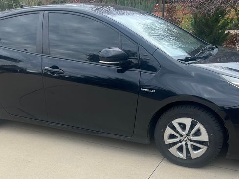 Used 2016 Toyota Prius Two image 15