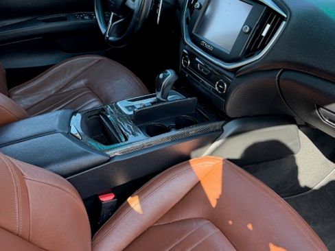 Used 2015 Maserati Ghibli image 6