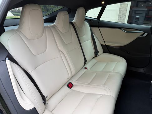 Used 2021 Tesla Model S Long Range Plus image 26