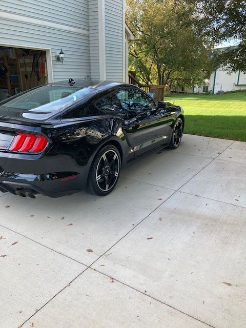 Used 2021 Ford Mustang GT Premium w/ Equipment Group 401A RWD image 6