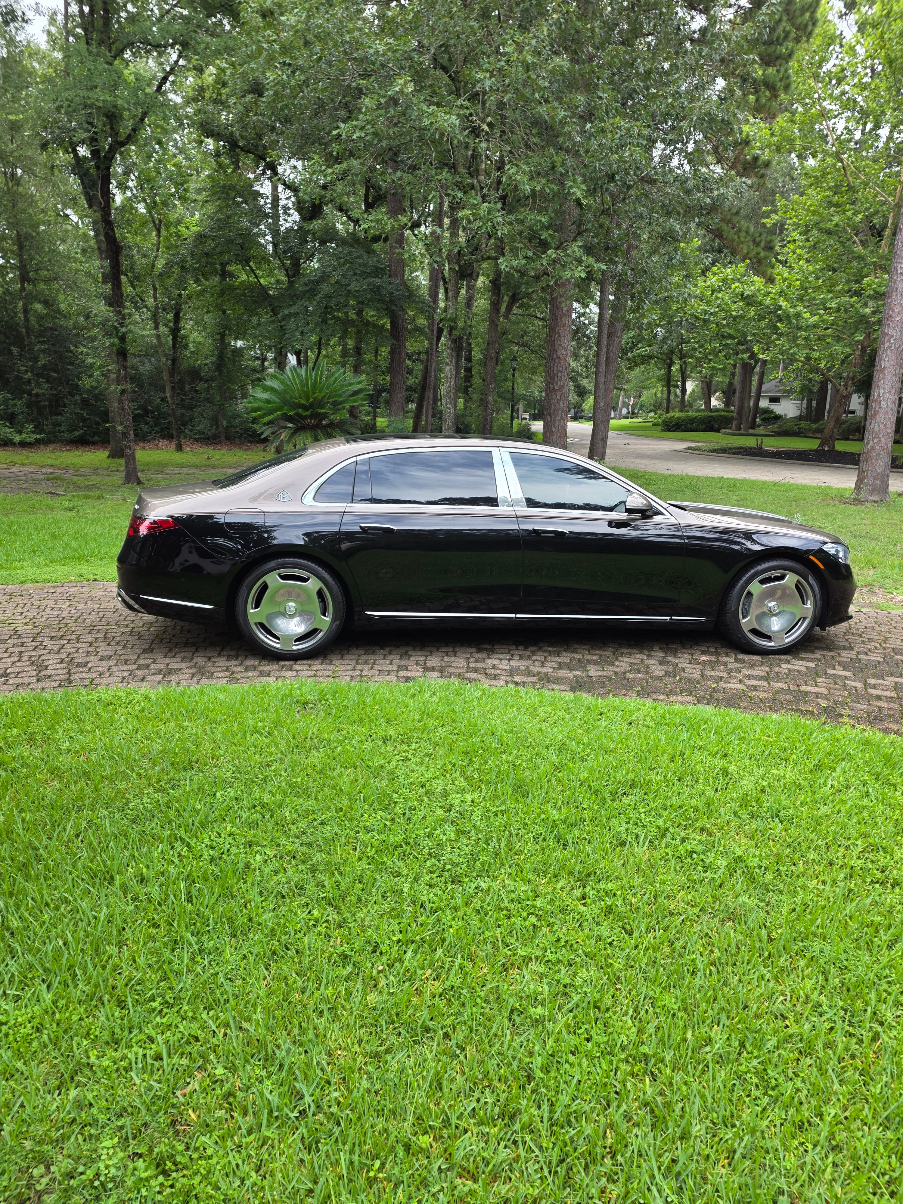 Used 2025 Mercedes-Benz Maybach S 580 4MATIC image 1