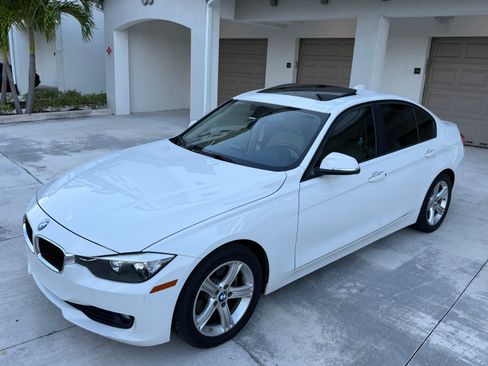 Used 2014 BMW 320i Sedan RWD image 9