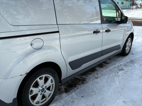 Used 2017 Ford Transit Connect XLT image 2