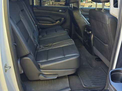 Used 2020 Chevrolet Suburban LT w/ RST Edition AWD/4WD image 22