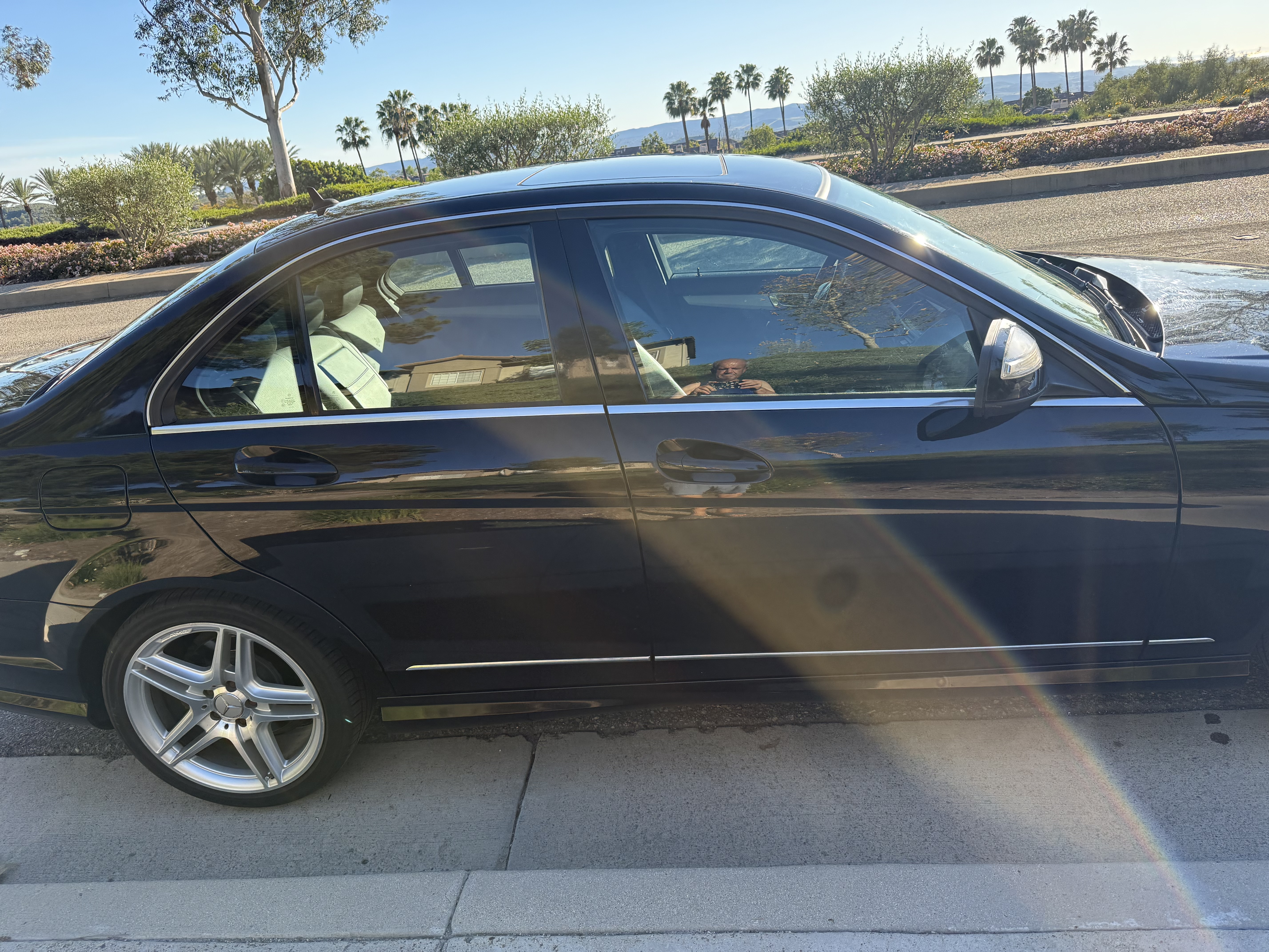 Used 2008 Mercedes-Benz C 300 Sedan image 2