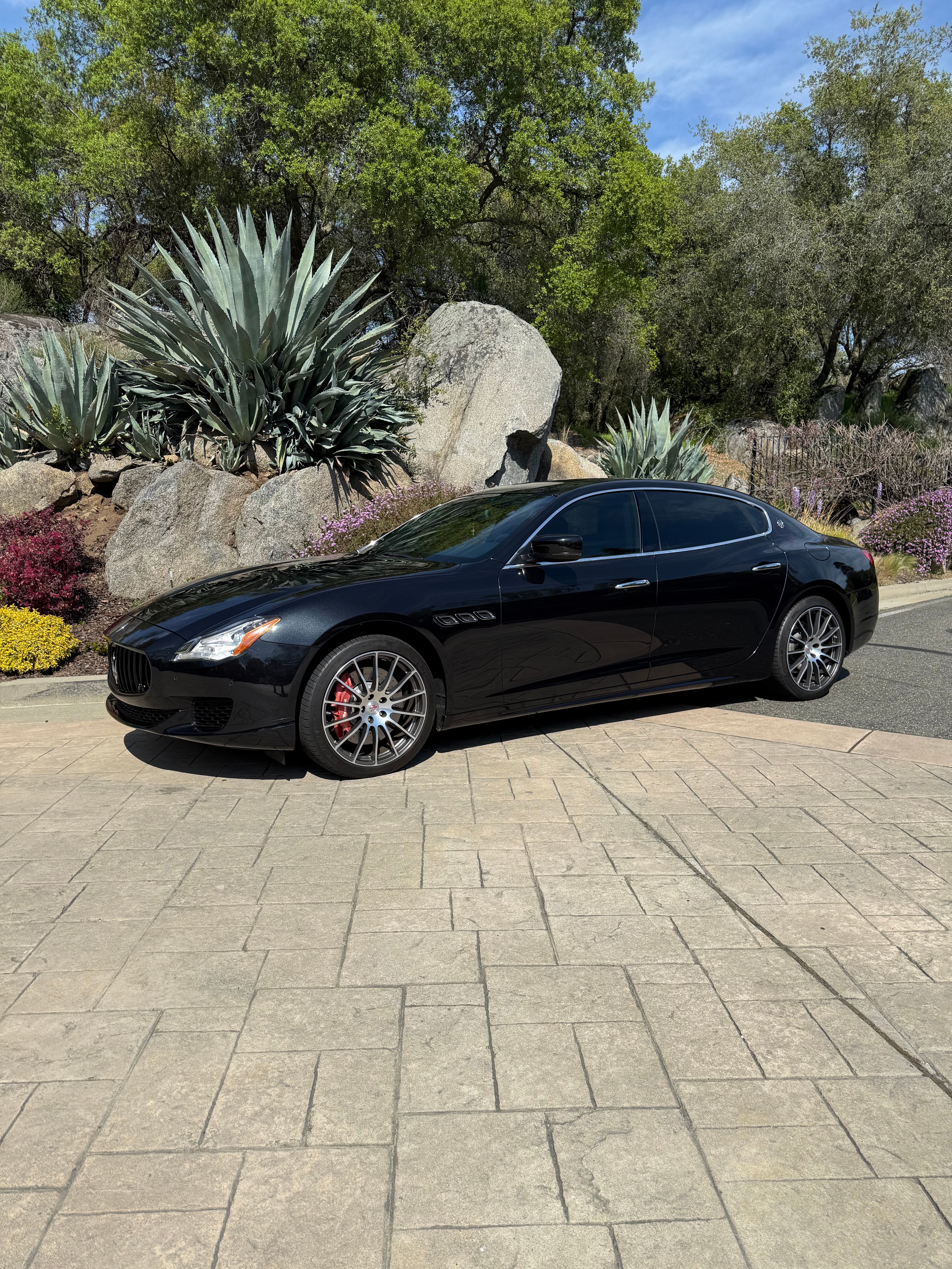 Used 2015 Maserati Quattroporte GTS RWD image 1