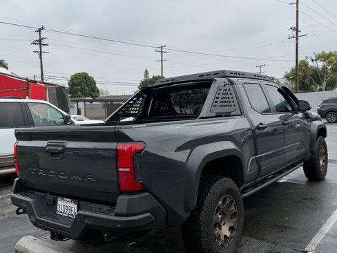Used 2025 Toyota Tacoma 4x4 Double Cab Hybrid image 5