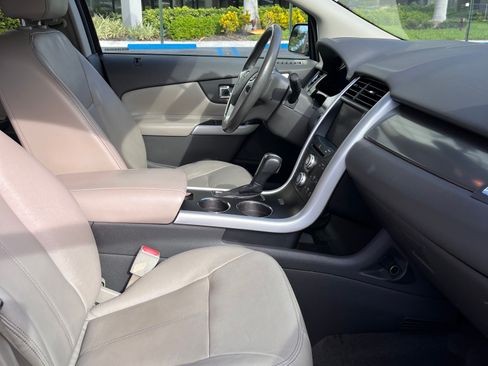 Used 2013 Ford Edge SEL FWD image 12