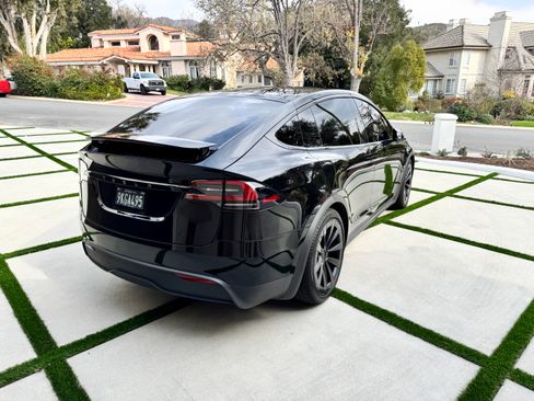 Used 2023 Tesla Model X image 6