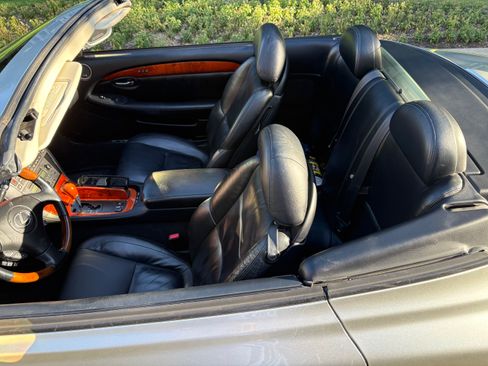 Used 2002 Lexus SC 430 Convertible RWD image 19