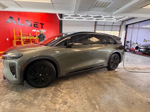 Used 2026 Lucid Gravity Dream image 10