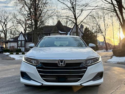 Used 2022 Honda Accord LX image 2
