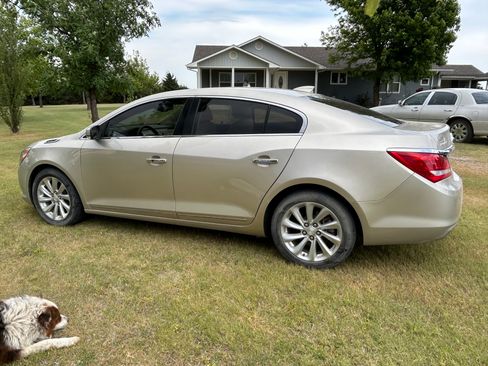 Used 2016 Buick LaCrosse Premium w/ Driver Confidence Package #1 FWD image 5